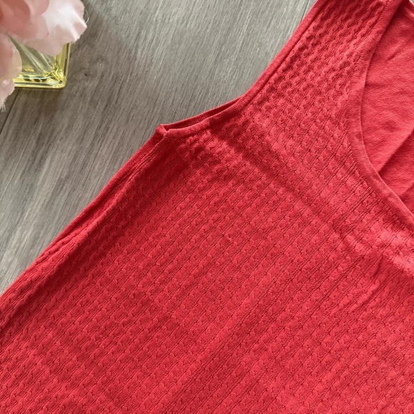 Vintage Linda Matthews Red Woven Knit Sleeveless Sweater Top - Picture 2 of 4